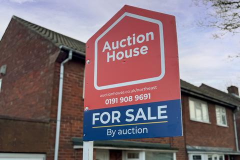 3 bedroom semi-detached house for sale, 29 Hopedene, Gateshead, Tyne and Wear NE10 8JA