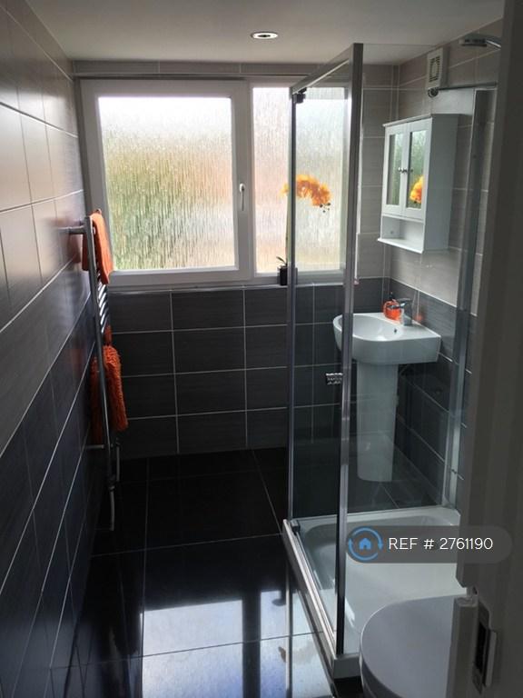 1st Floor Shower Room