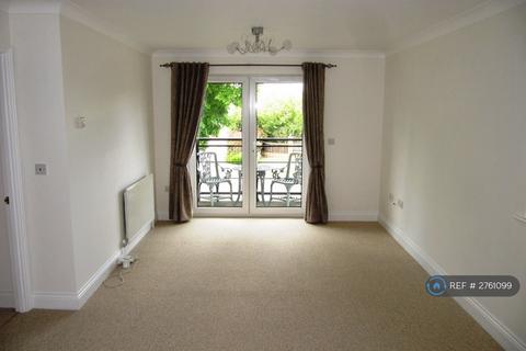 2 bedroom flat to rent, Grantham Court, Kingston Upon Thames, KT2