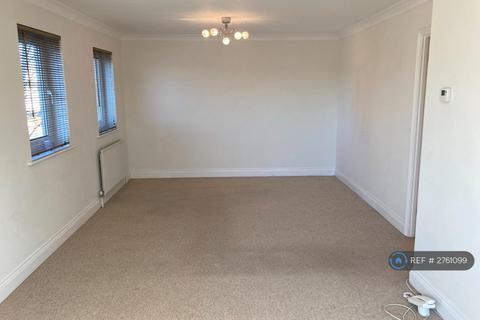 2 bedroom flat to rent, Grantham Court, Kingston Upon Thames, KT2
