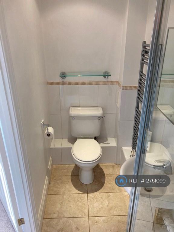 En-Suite - Toilet