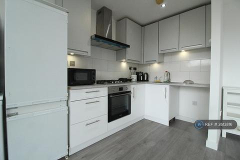 2 bedroom flat to rent, Crown Place Apartments, London, SE16