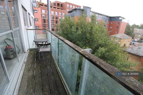 2 bedroom flat to rent, Crown Place Apartments, London, SE16