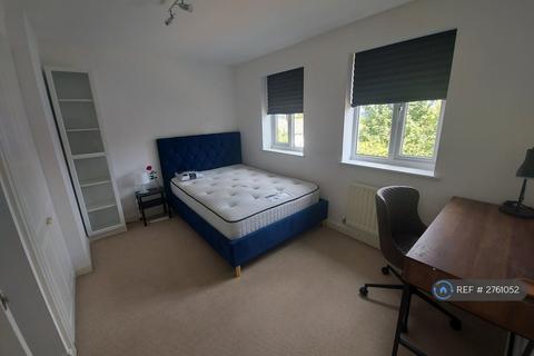 4 bedroom terraced house to rent, Whistlefish Court, Norwich, NR5