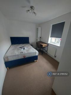 4 bedroom terraced house to rent, Whistlefish Court, Norwich, NR5
