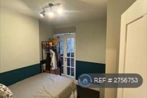 2 bedroom terraced house to rent, Corrance Road, London, SW2