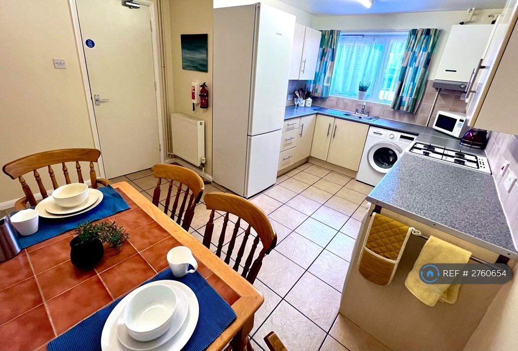 Large Kitchen