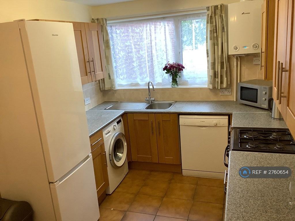 Spacious Kitchen