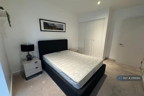 2 bedroom flat to rent, Liner House, London, E16