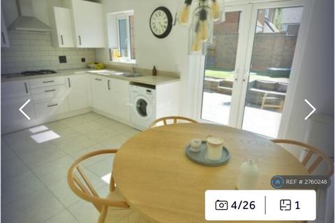 3 bedroom detached house to rent, Coronation Way, Wimborne, BH21