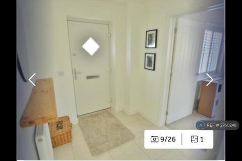 3 bedroom detached house to rent, Coronation Way, Wimborne, BH21