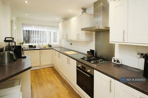 3 bedroom semi-detached house to rent, Langley Road, East Denton, Newcastle Upon Tyne, NE5