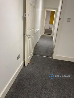 3 bedroom terraced house to rent, Thornton Road, Croydon, CR0