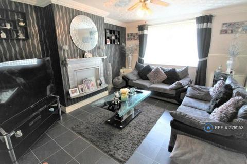 2 bedroom semi-detached house to rent, Finborough Road, Liverpool, L4