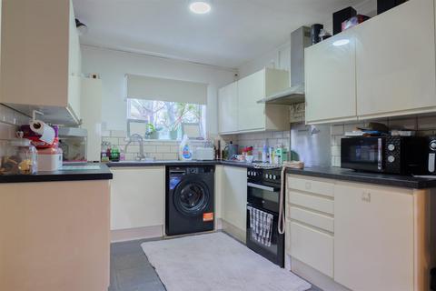 3 bedroom end of terrace house for sale, Crabtree, Peterborough PE4