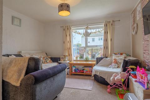 3 bedroom end of terrace house for sale, Crabtree, Peterborough PE4