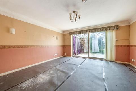 3 bedroom end of terrace house for sale, Lynwood Drive, Andover
