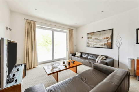2 bedroom apartment to rent, Melliss Avenue, Richmond, TW9