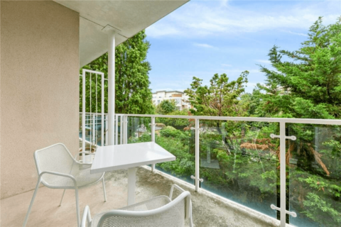 2 bedroom apartment to rent, Melliss Avenue, Richmond, TW9