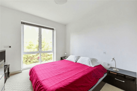 2 bedroom apartment to rent, Melliss Avenue, Richmond, TW9