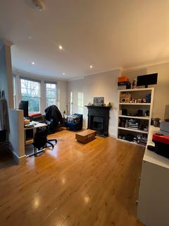 1 bedroom flat to rent, Newington Green, London N16