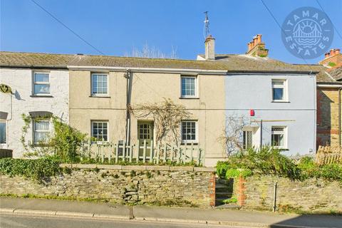 “An attractive four bedroom cottage boasting a substantial 0.06 acre plot and impressive rear garden.”