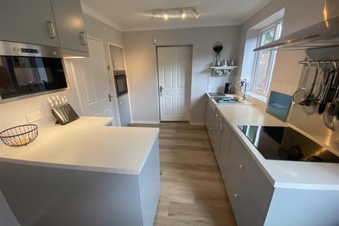 3 bedroom semi-detached house to rent, Rosewood Crescent, Seaton Sluice