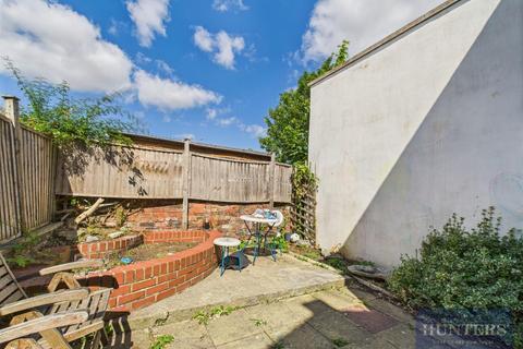 4 bedroom private hall to rent, St. Pauls Parade, Cheltenham