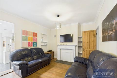 4 bedroom private hall to rent, St. Pauls Parade, Cheltenham