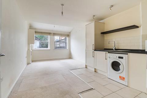 1 bedroom flat to rent, Approach Road, St Albans, AL1