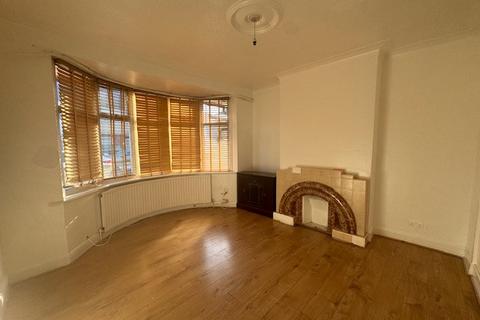 3 bedroom terraced house to rent, Winifred Road, Dagenham, Essex, RM8