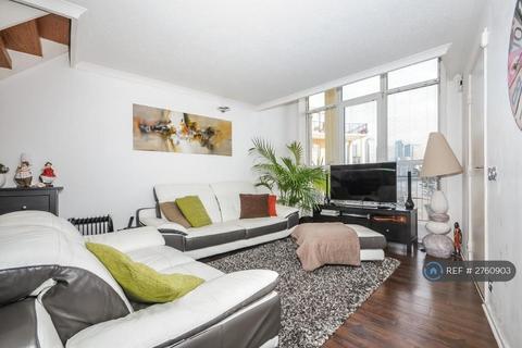 2 bedroom flat to rent, Southsea Street, London, SE16