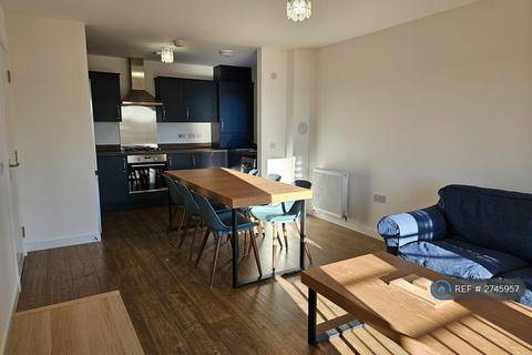 2 bedroom flat to rent, Virology Grove, Glasgow, G20