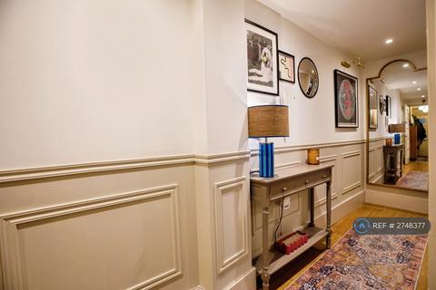 1 bedroom flat to rent, Battersea High Street, London, SW11