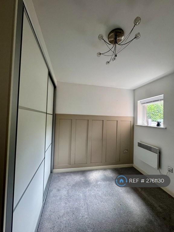 2nd Room/ Office + Built In Wardrobe
