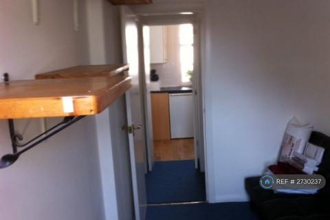 Studio to rent, Cross Street, Hove, BN3