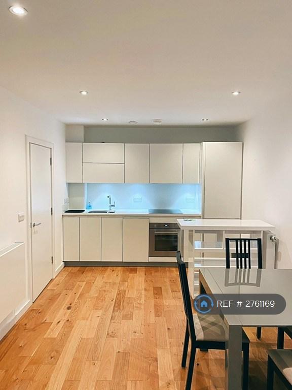 Kitchen (Open Plan)