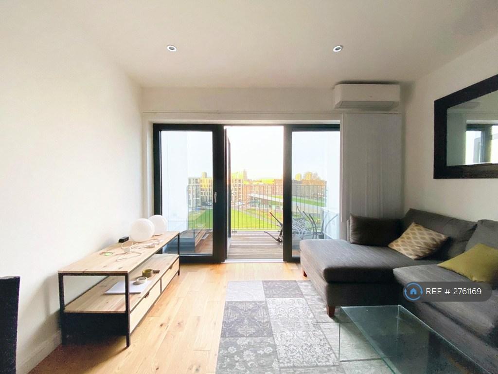 Lounge Views To The Park
