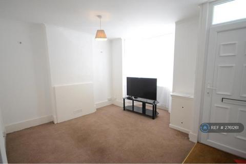 2 bedroom terraced house to rent, Kings Road, Caversham, Reading, RG4