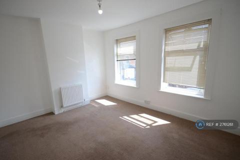 2 bedroom terraced house to rent, Kings Road, Caversham, Reading, RG4