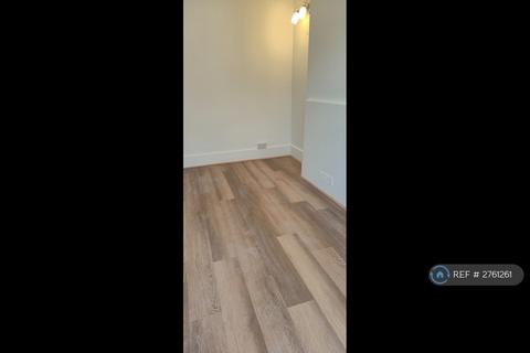 3 bedroom terraced house to rent, Kings Road, Caversham, Reading, RG4