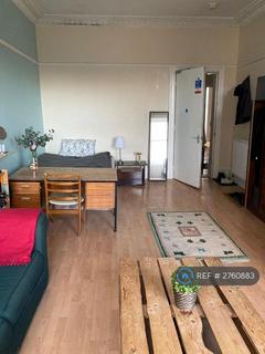 5 bedroom flat to rent, Cecil Street, Glasgow, G12