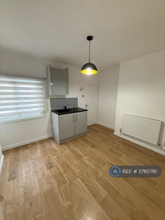 Upstairs Bedroom 3