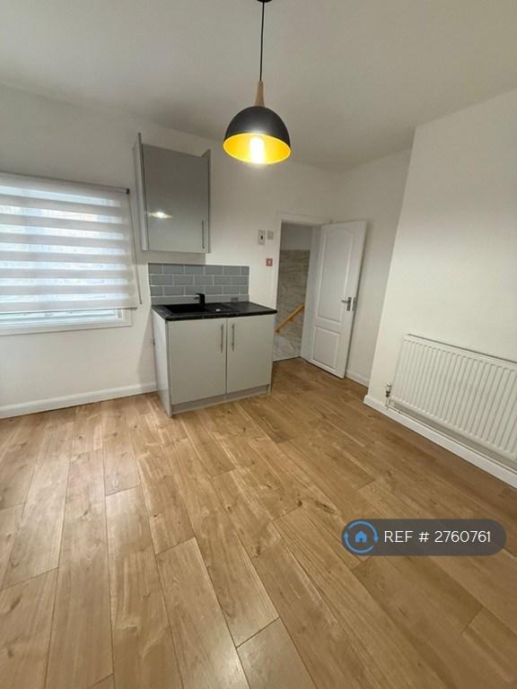 Upstairs Bedroom 3