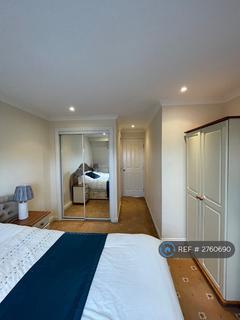 1 bedroom in a house share to rent, Craigmount Brae, Edinburgh, EH12