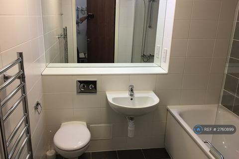 2 bedroom flat to rent, Deeside Road, London, SW17