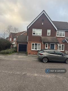3 bedroom semi-detached house to rent, Richmond Drive, Gravesend, DA12