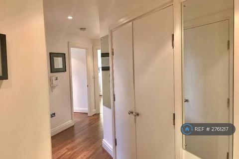 2 bedroom flat to rent, Smugglers Way, London, SW18