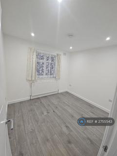 3 bedroom terraced house to rent, West Way, London, NW10