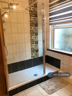2 bedroom flat to rent, Victoria Avenue, Porthcawl, CF36